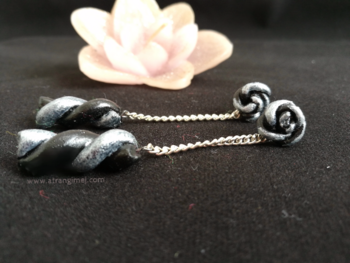 Swirl Earring [Black and Silver]